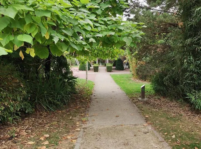 Duplex Autonome Cosy A Paris Cdg * 루와시 앙 프랑스